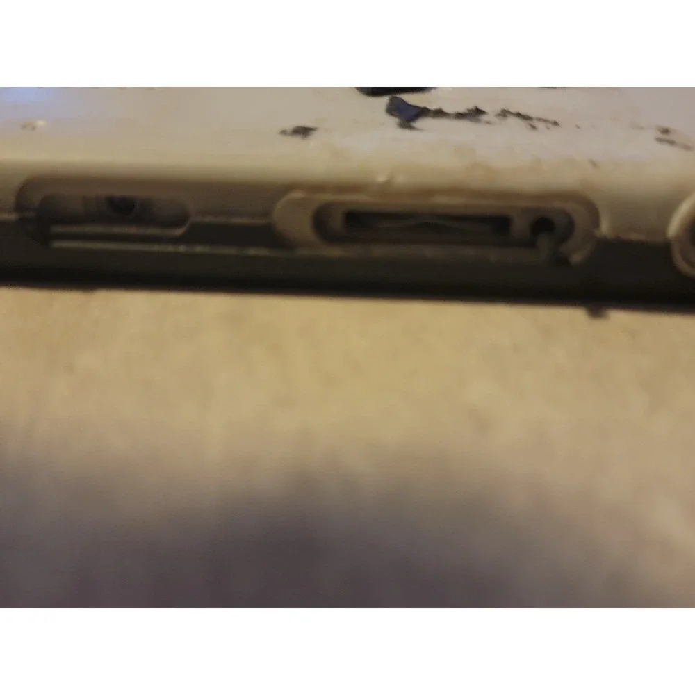 CAT Rugged Smartphone – Powers On / Touchscreen Dead – AS-IS